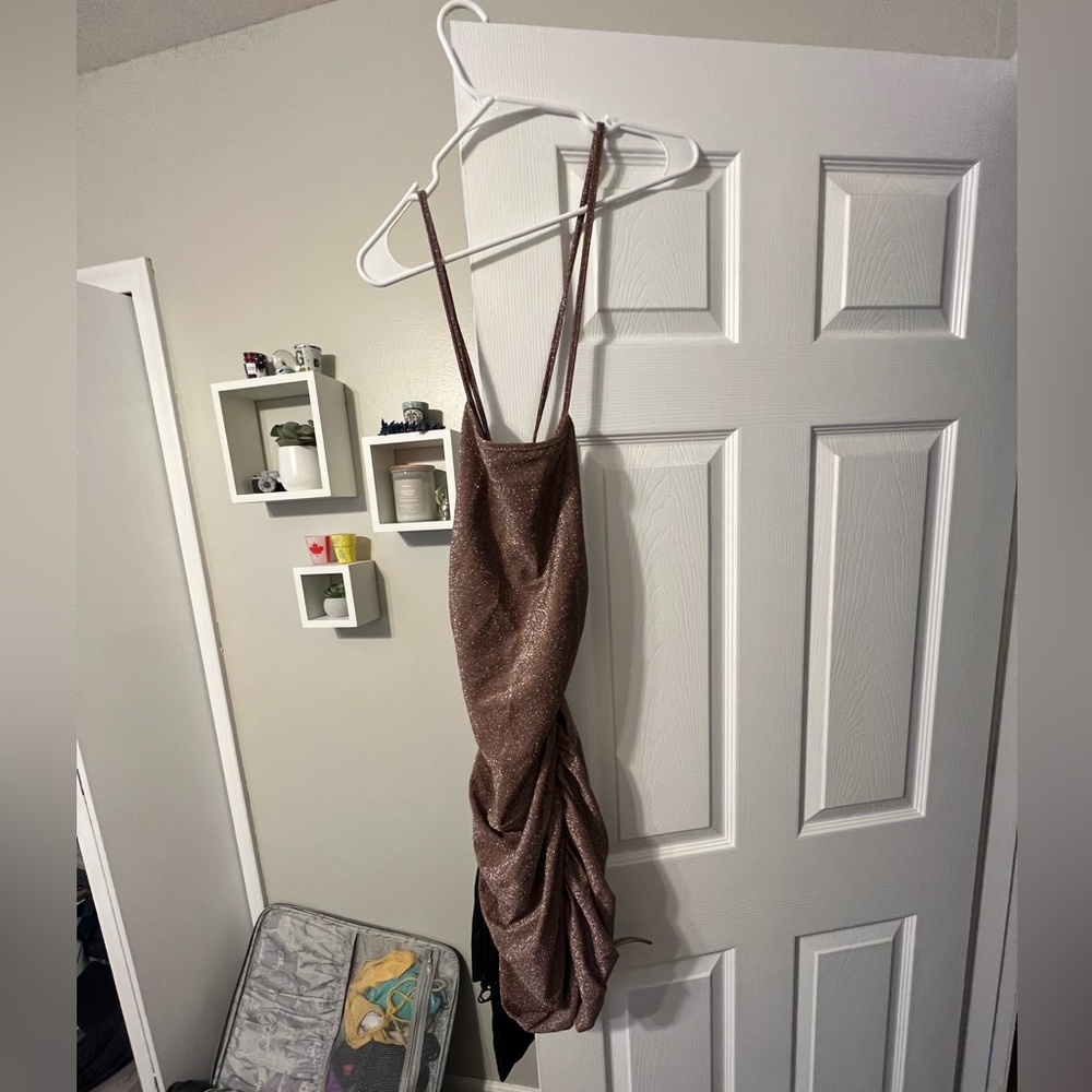 Short , going-out backless dress